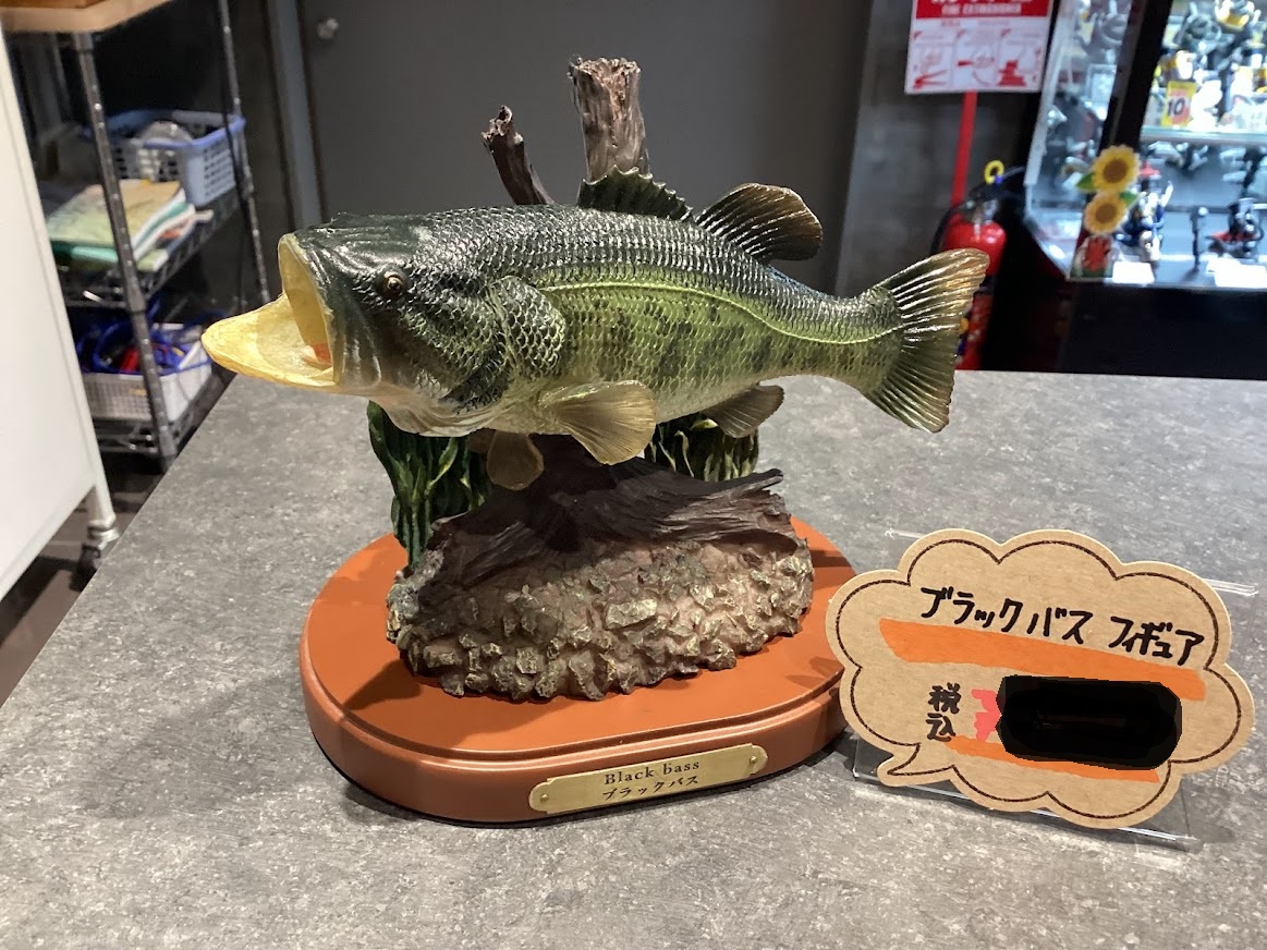 ヴィンテージ 釣り人 フィギュア ブラックバス 置物 楽天市場】ブラックバス 壁掛け (40cm×24cm) レプリカ 模型