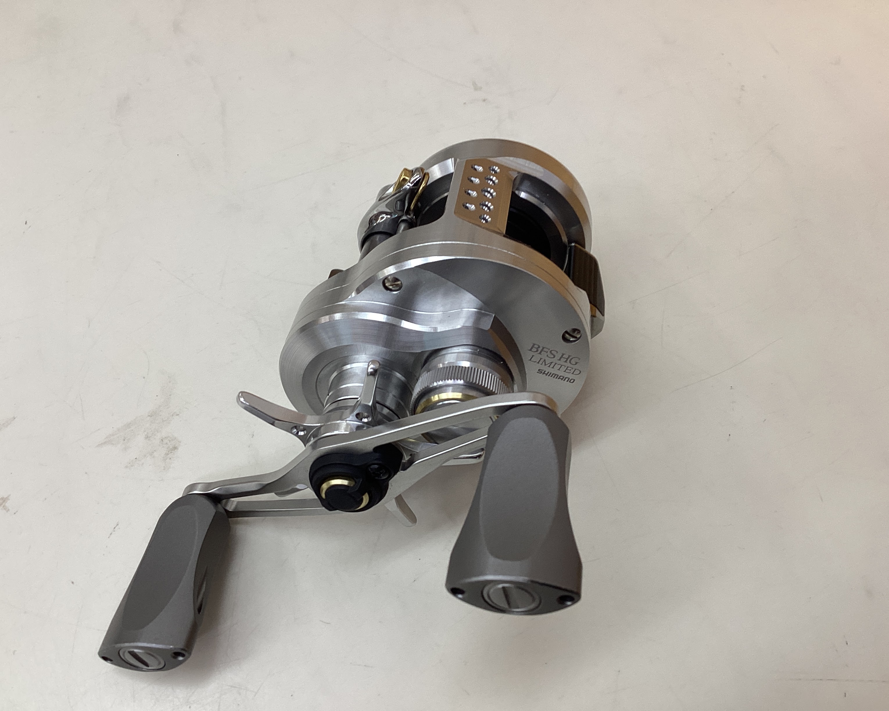 中古商品入荷しました。